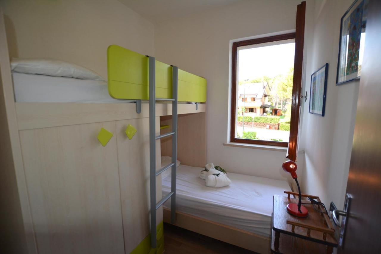 Villa In Lignano Riviera Comfortable Lignano Sabbiadoro Extérieur photo