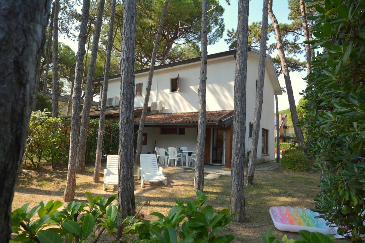 Villa In Lignano Riviera Comfortable Lignano Sabbiadoro Extérieur photo