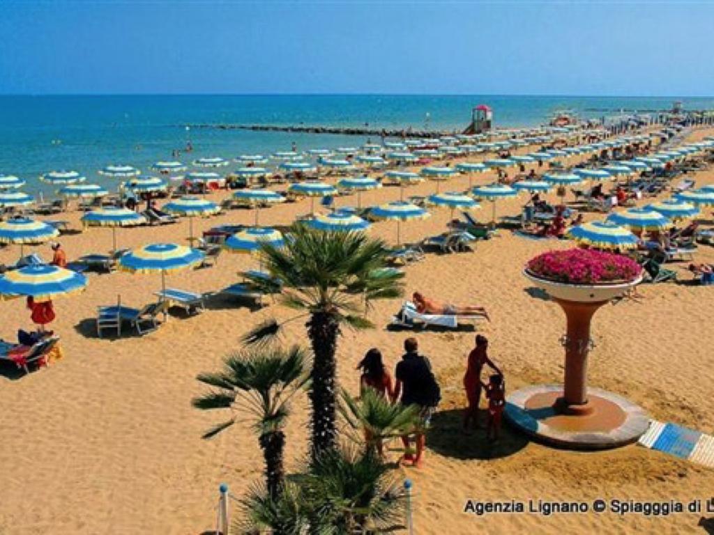 Villa In Lignano Riviera Comfortable Lignano Sabbiadoro Extérieur photo