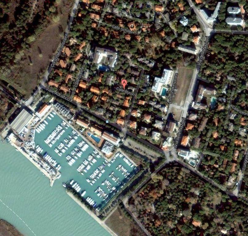 Villa In Lignano Riviera Comfortable Lignano Sabbiadoro Extérieur photo